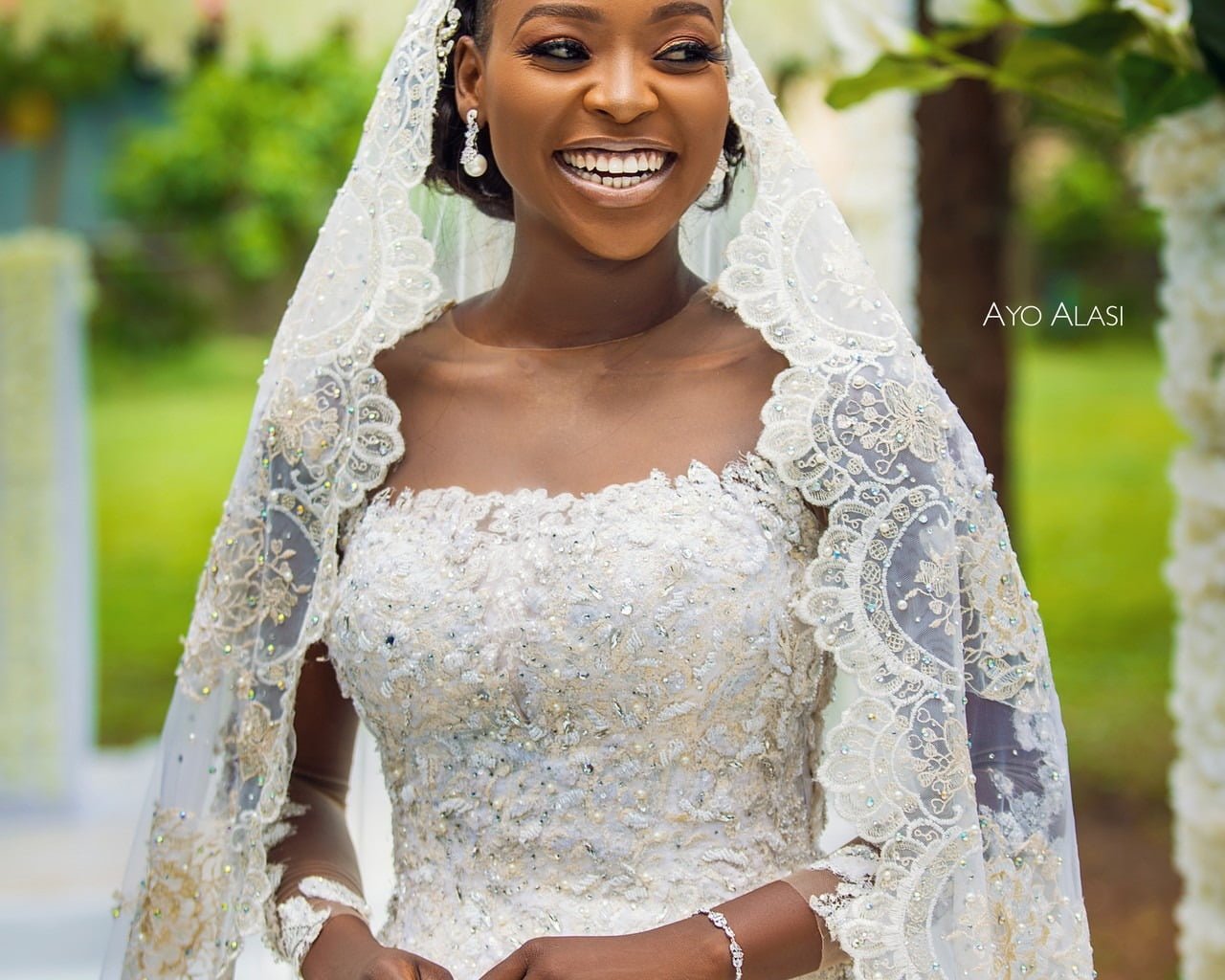 Do You Know That The Right Veil Amplifies Your Bridal Look? - Elizabeth ...