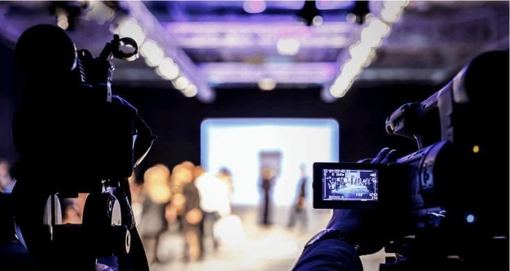 6 Things to Consider to Successfully Host a Hybrid Event 2